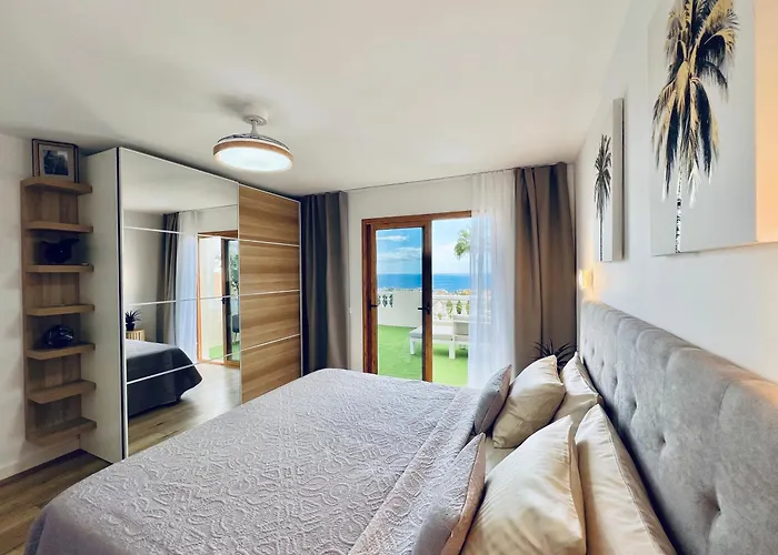 Paulmarie Lounge Ocean View * 아데제