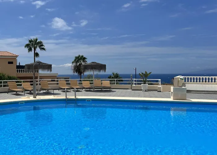 Апартаменты Paulmarie Lounge Ocean View Адехе