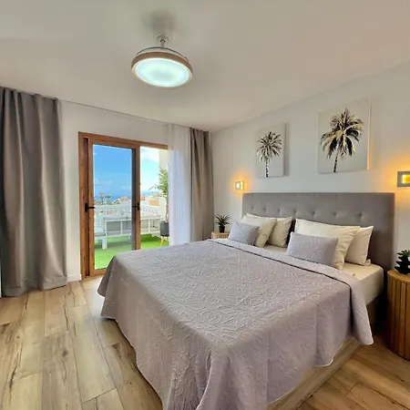 Paulmarie Lounge Ocean View *